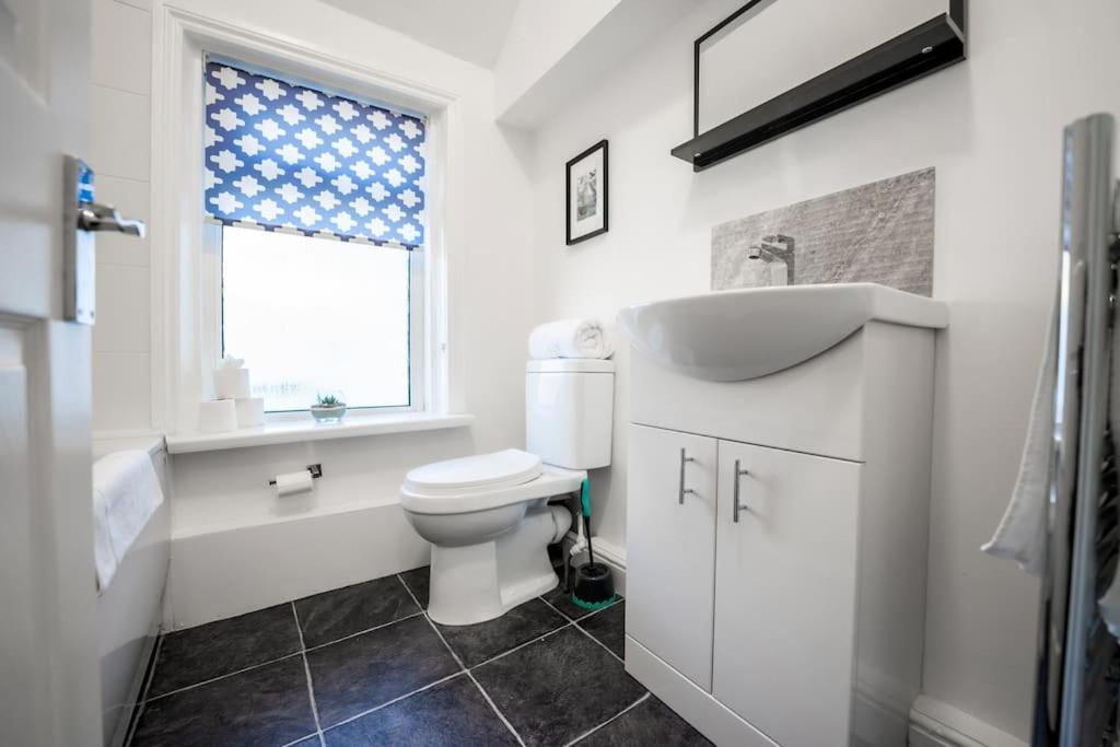 Cosy And Convenient Sunderland Apartment Exterior foto